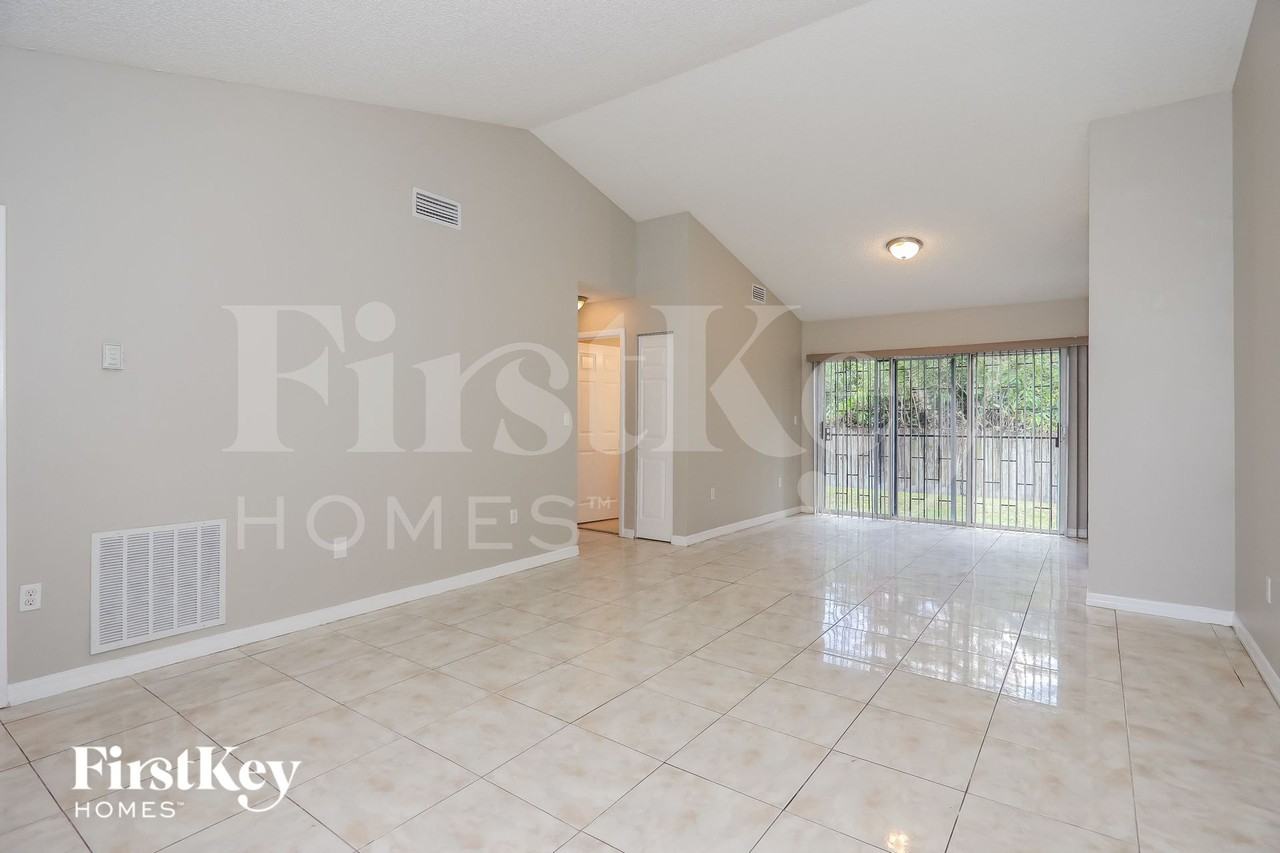 3410 Nw 203rd St - Photo 2 of 15