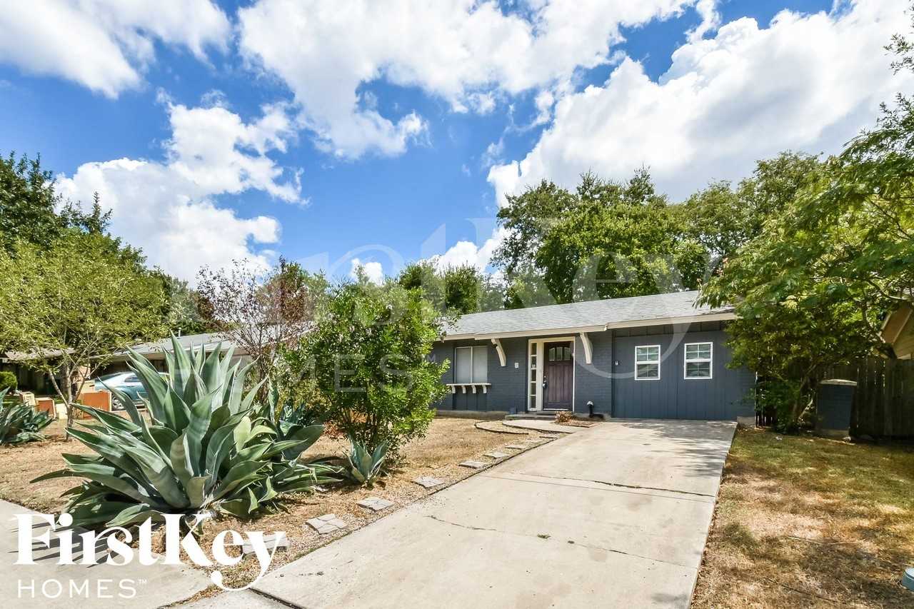 11822 El Sendero St - Photo 2 of 15