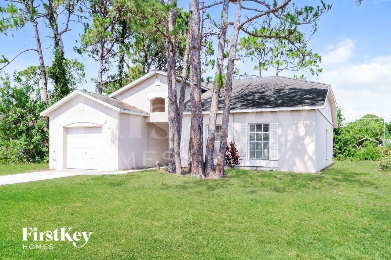 1163 Schumann Dr - Photo 2 of 16