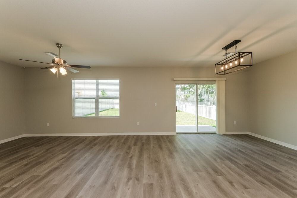 10988 Carlton Fields Dr - Photo 5 of 17
