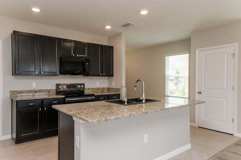 10988 Carlton Fields Dr - Photo 6 of 17