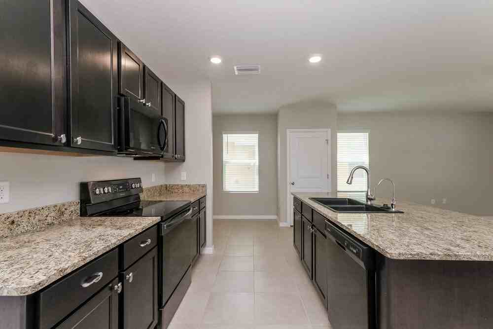 10988 Carlton Fields Dr - Photo 7 of 17