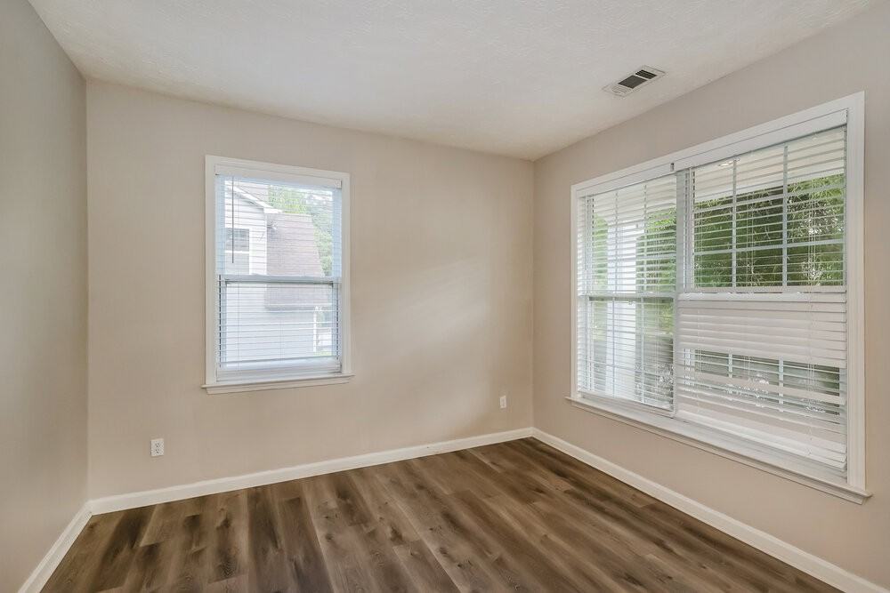 7190 Flagstone Pl - Photo 4 of 17