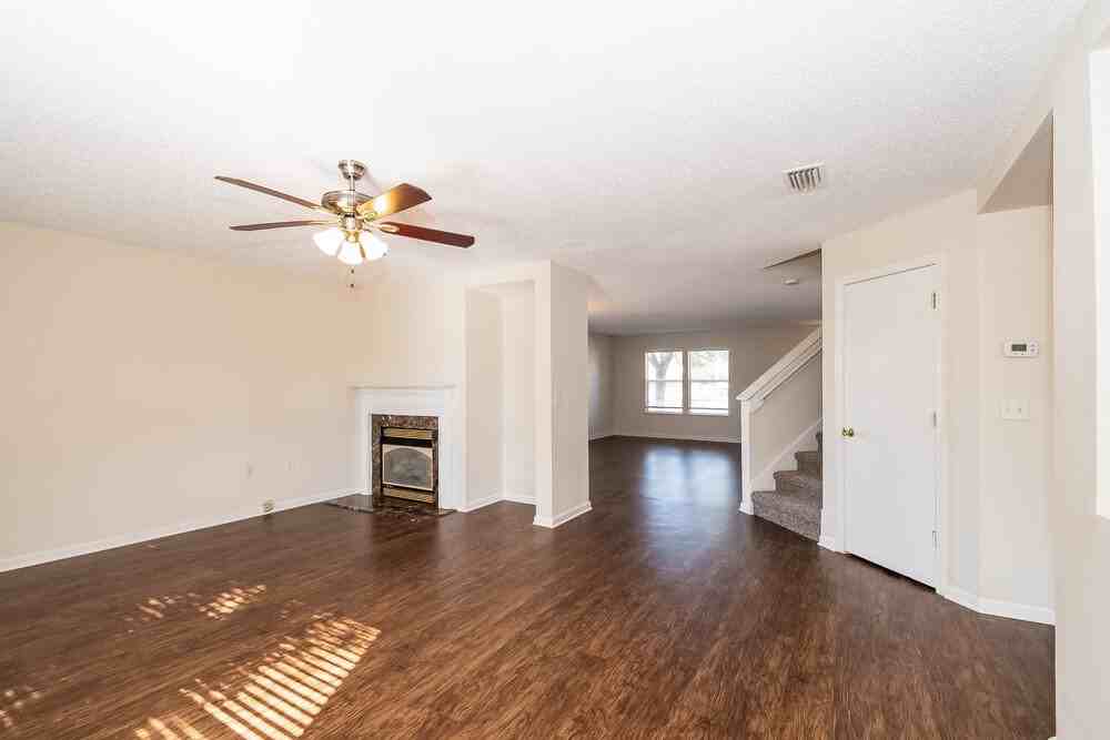 11558 Brian Lakes Dr - Photo 4 of 15