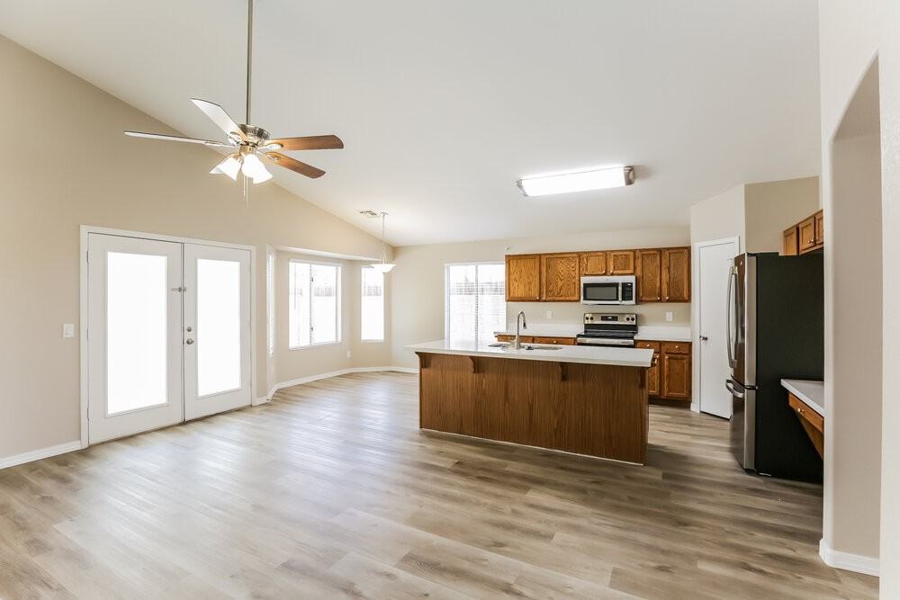 17877 N 85th Ln - Photo 6 of 16