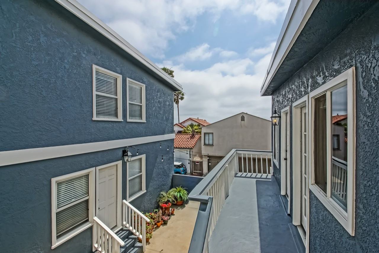 116 6th Pl - Photo 2 of 25