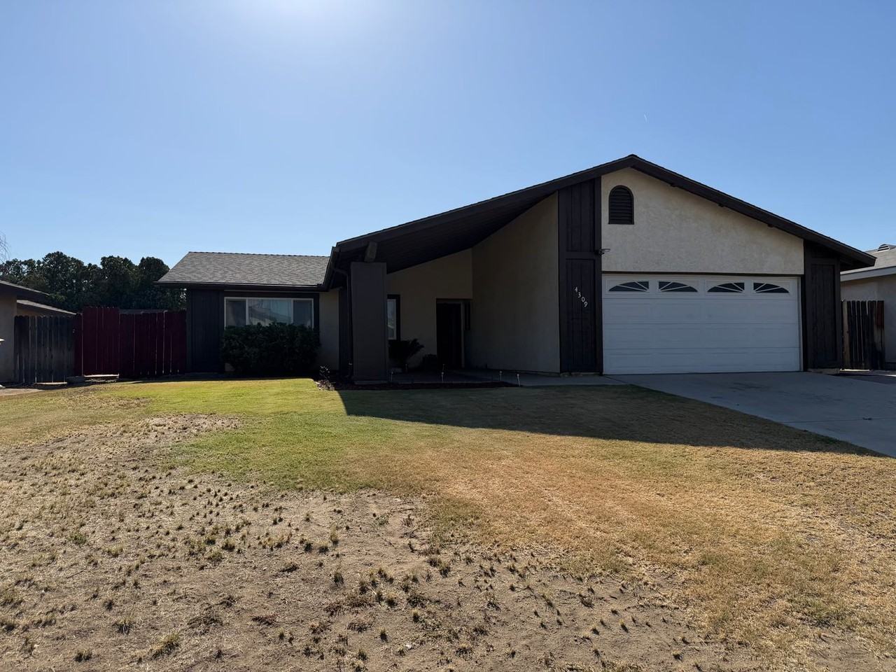 4309 Rosewall St - Photo 3 of 45