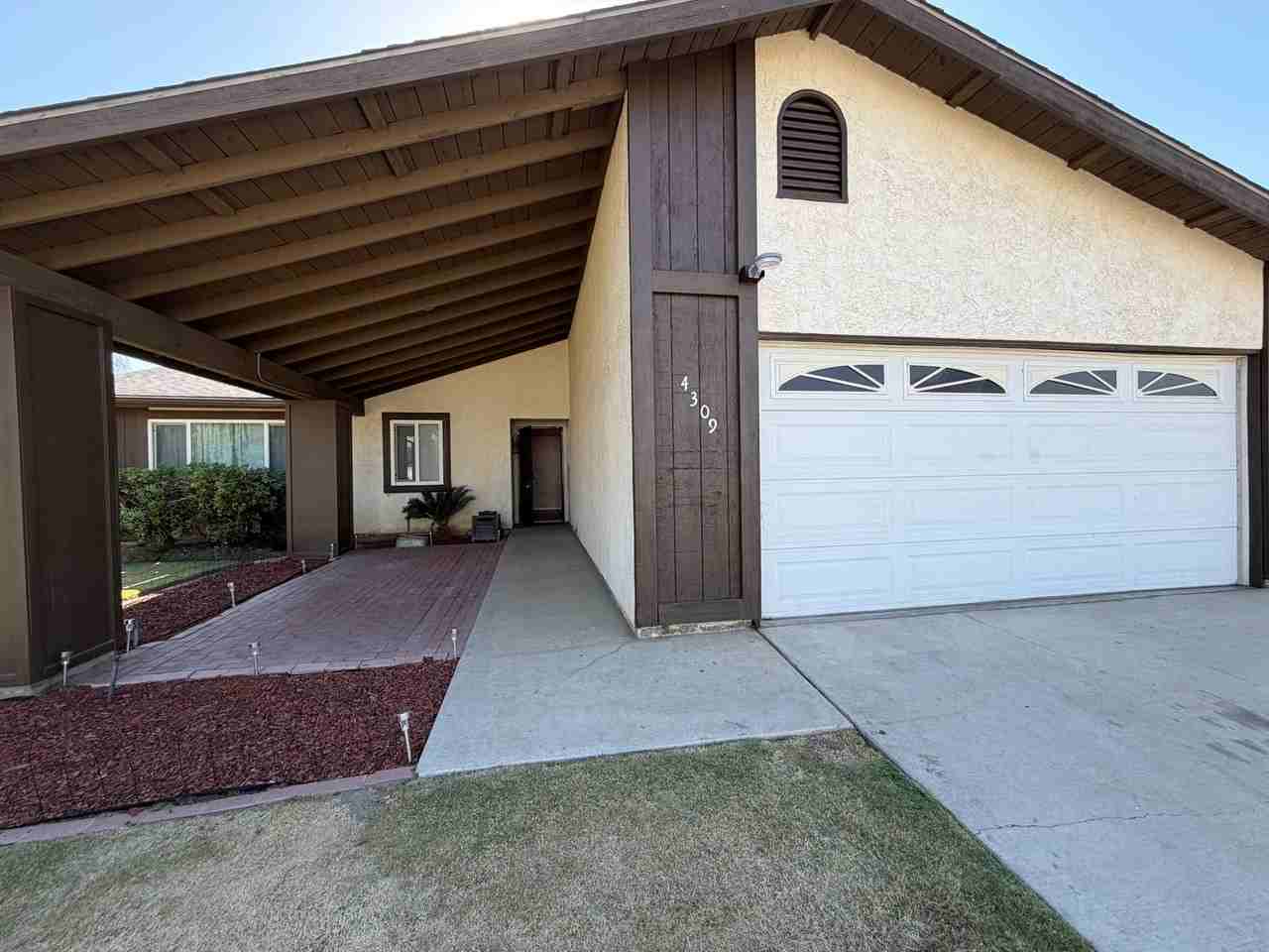 4309 Rosewall St - Photo 2 of 45