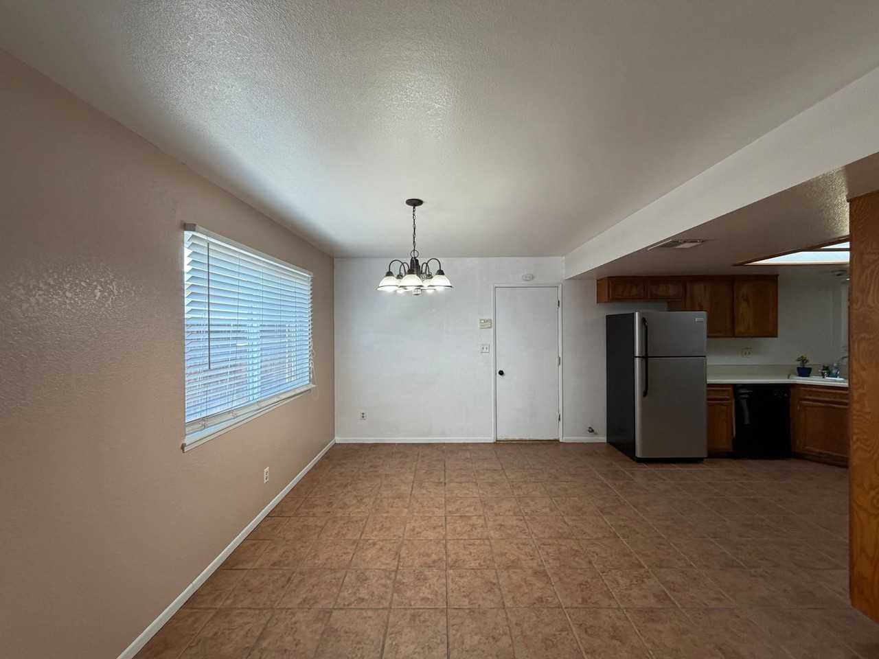 4309 Rosewall St - Photo 7 of 45