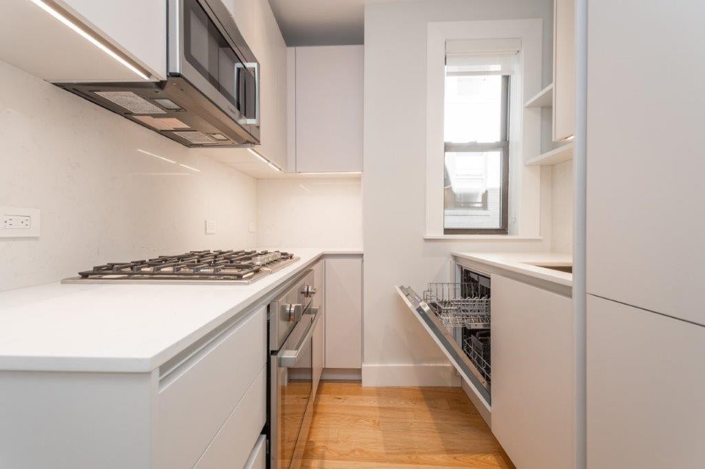4 Elko St #4 - Photo 2 of 10