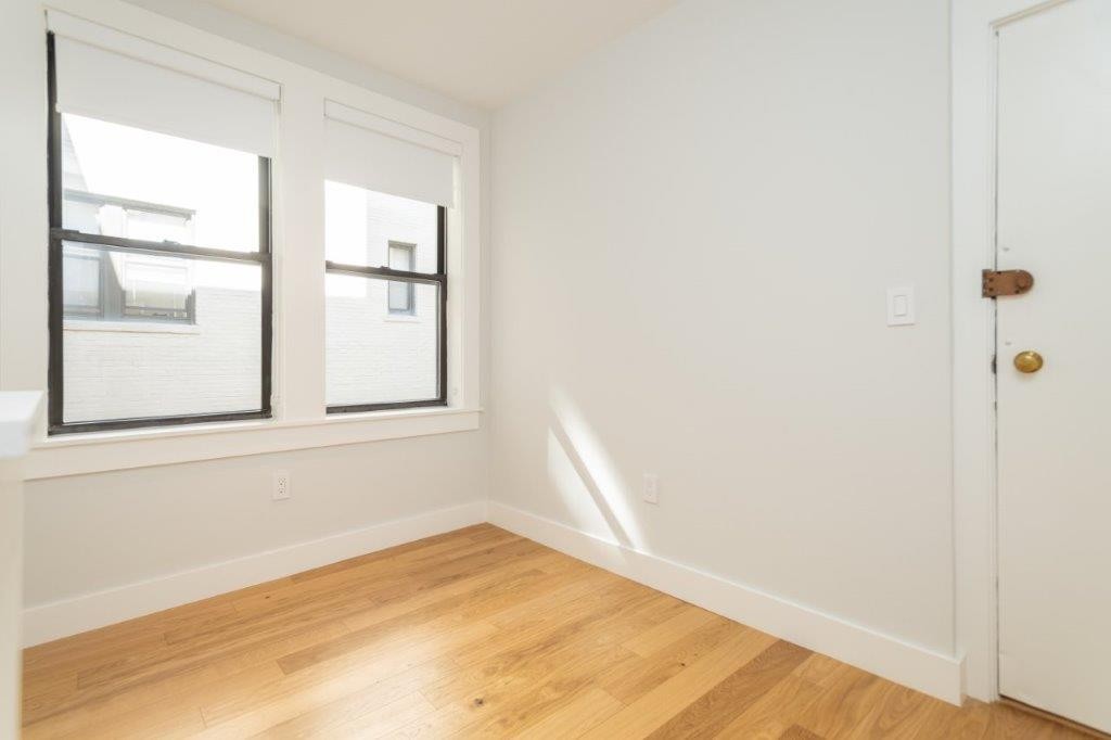 4 Elko St #4 - Photo 7 of 10