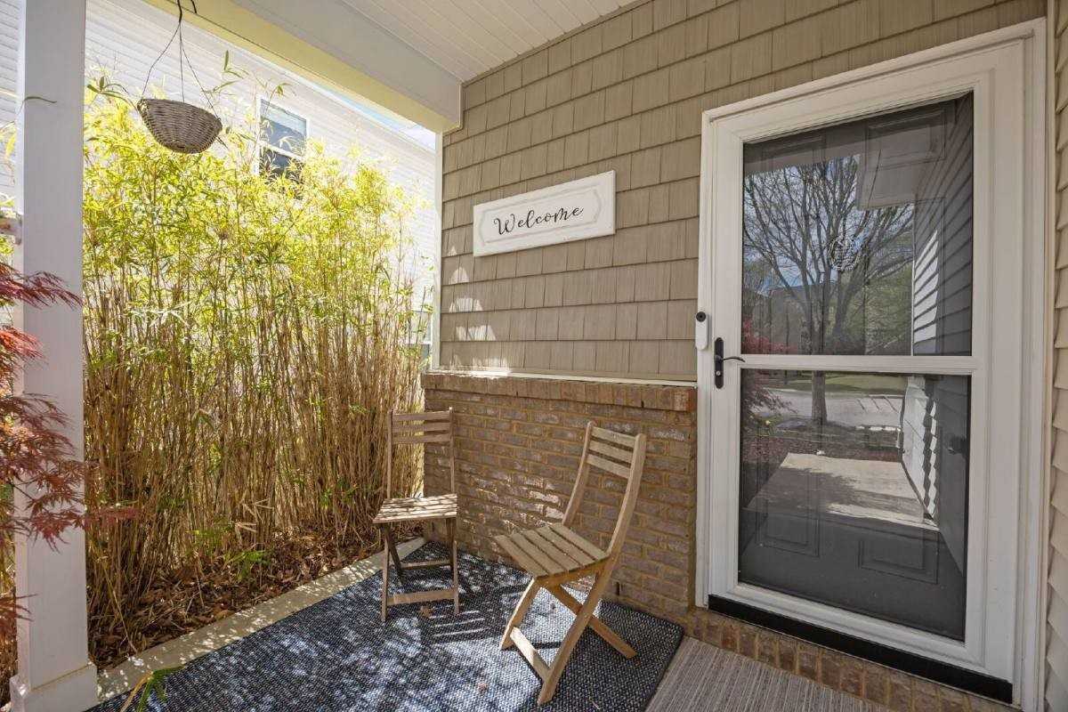 4320 Lyman Ave - Photo 2 of 10
