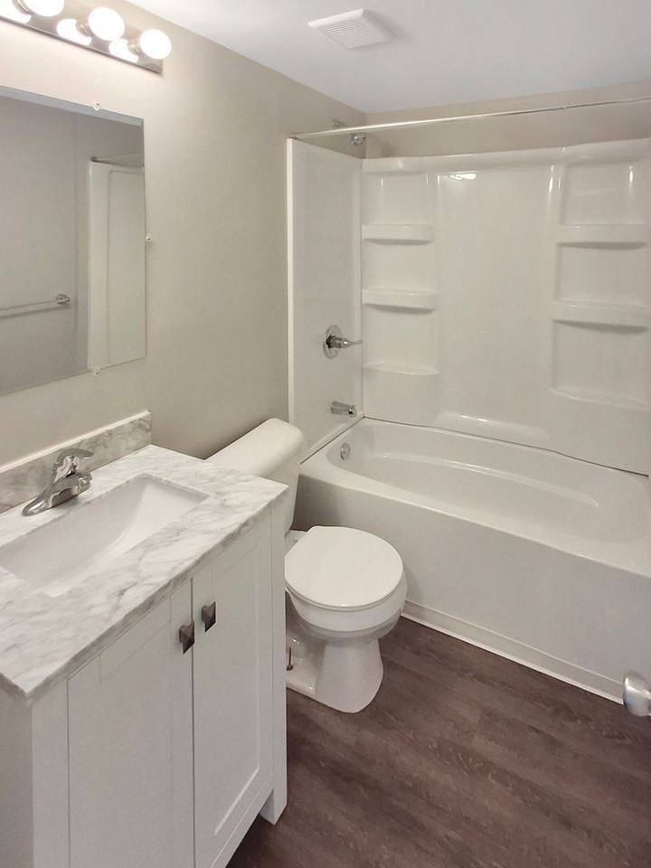 531 W 20th St #29 - Photo 2 of 4