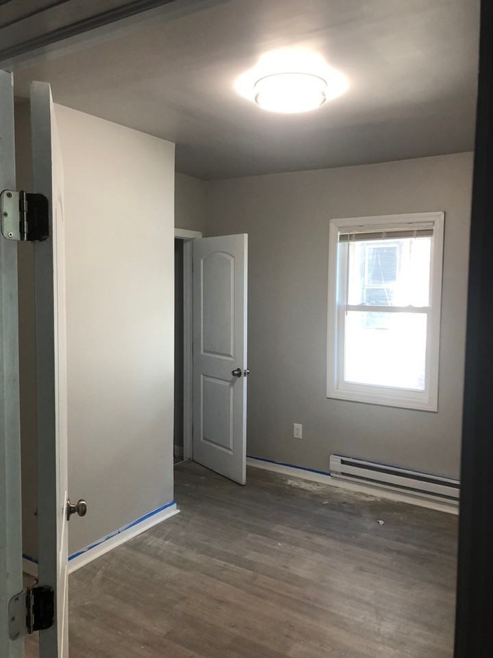 178 Humphrey St #1 - Photo 3 of 4