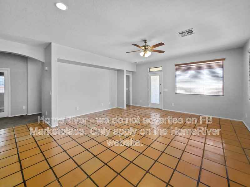 18394 W Paseo Way - Photo 5 of 21
