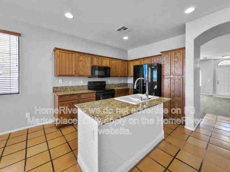 18394 W Paseo Way - Photo 6 of 21