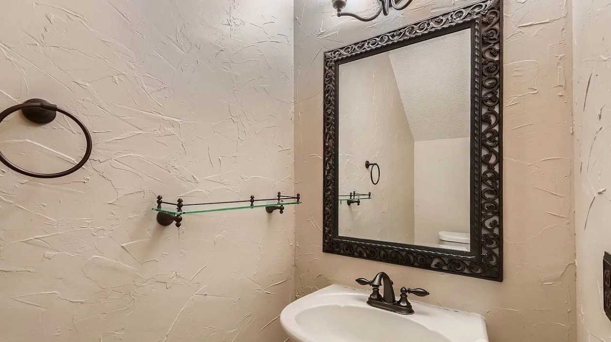 3408 Bradford Dr - Photo 5 of 13