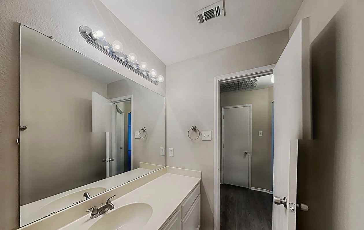 1562 Nottingham Dr - Photo 7 of 16