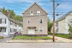 featured image of 137 Hunts Ave