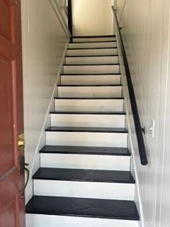 702 E Henry St - Photo 5 of 11