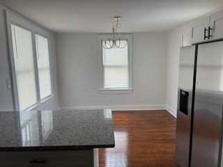 702 E Henry St - Photo 6 of 11