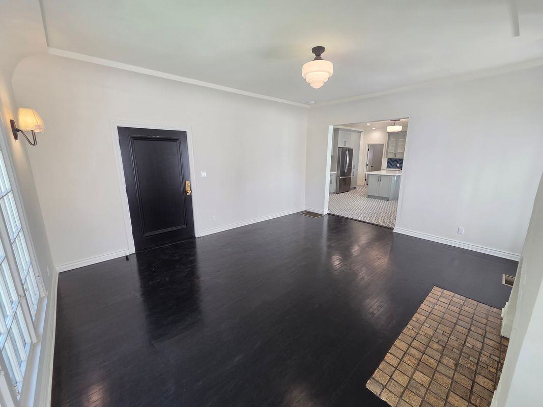 351 S Detroit St ##2 - Photo 4 of 19