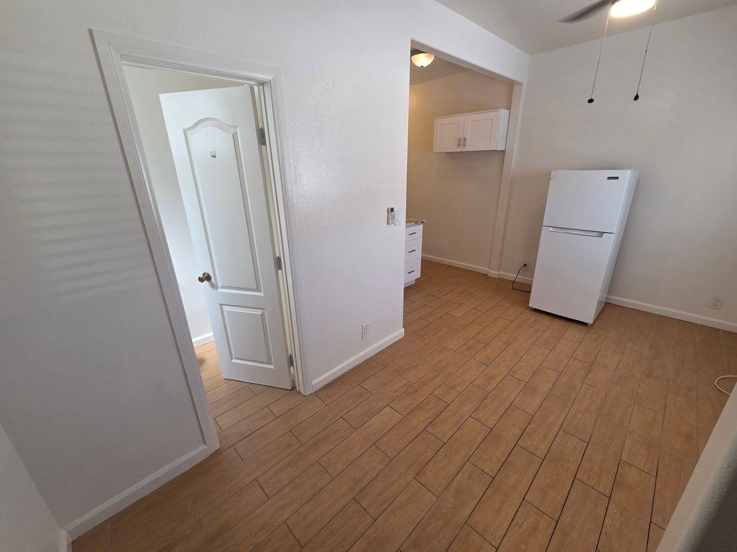 1816 S La Brea Ave - Photo 5 of 8