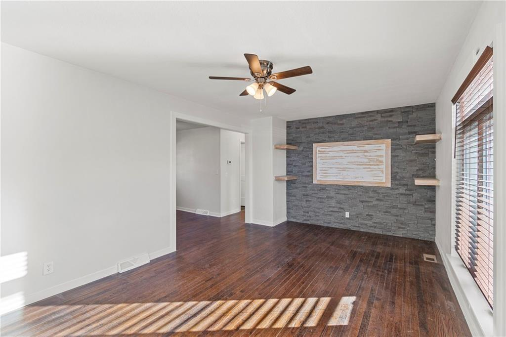 5503 N Kansas Ave - Photo 5 of 20