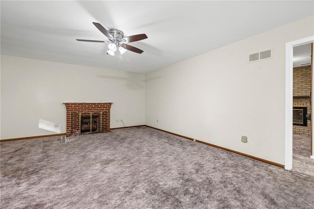 2215 N 82nd Ter - Photo 6 of 34