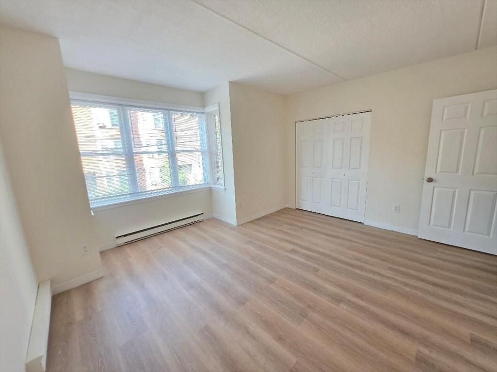 92 Lawn St - Photo 4 of 14