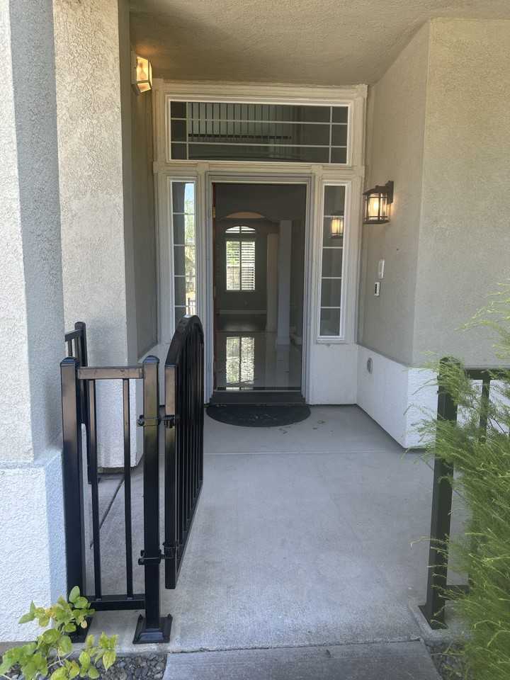 70 Jade Tree Cir - Photo 2 of 35