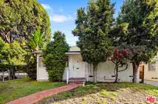 1301 Stanford St - Photo 1 of 1