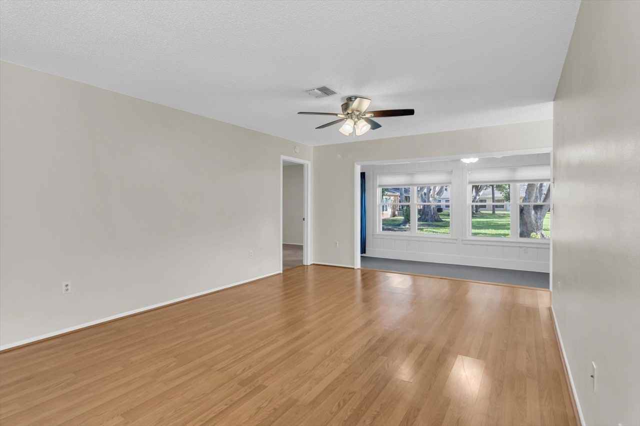 4814 Grist Mill Cir - Photo 7 of 43