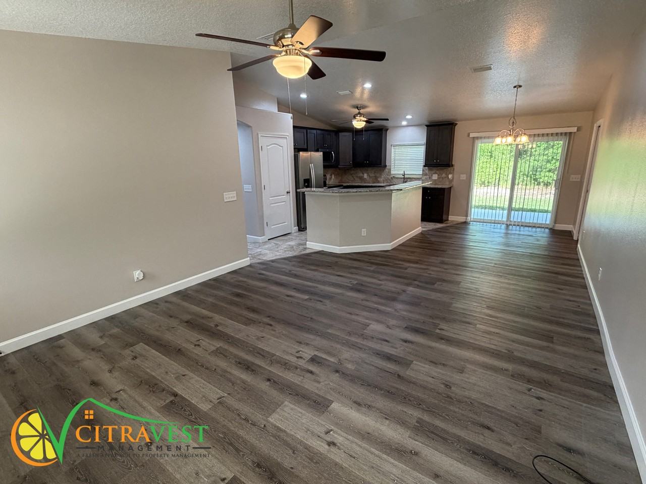8397 N Wallingford Ave - Photo 2 of 11