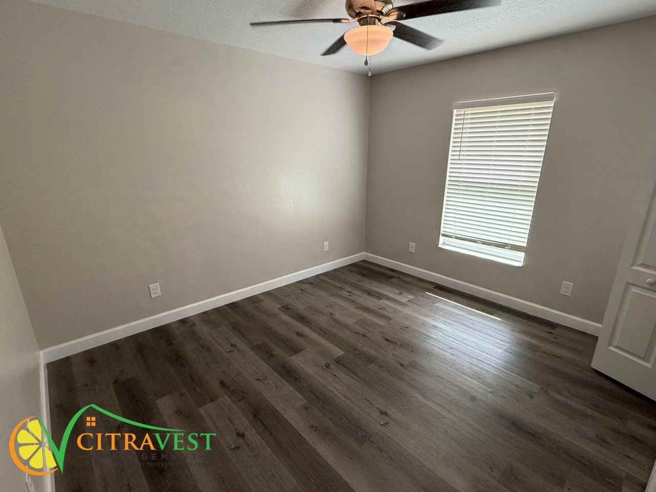8397 N Wallingford Ave - Photo 5 of 11