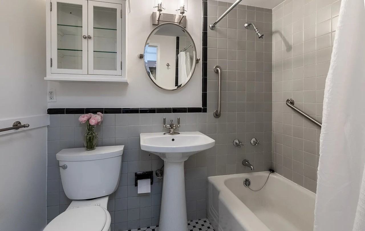 1613 Dorchester Ave - Photo 2 of 6