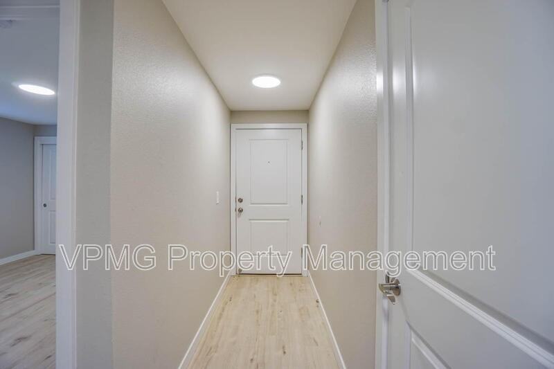 4420 Gibbons St #B - Photo 2 of 16
