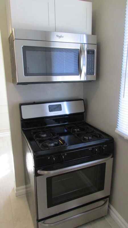 1323 S Highland Ave - Photo 4 of 9