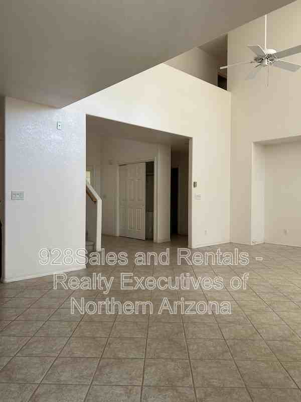 1808 W University Ave - Photo 3 of 31