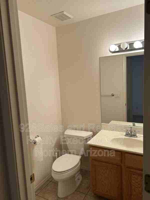 1808 W University Ave - Photo 4 of 31
