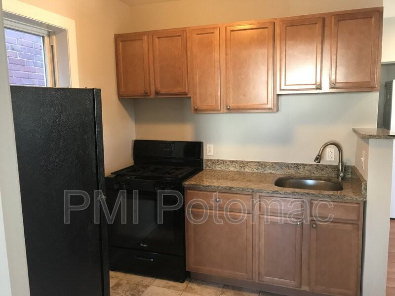 344 Main St #102 - Photo 3 of 5
