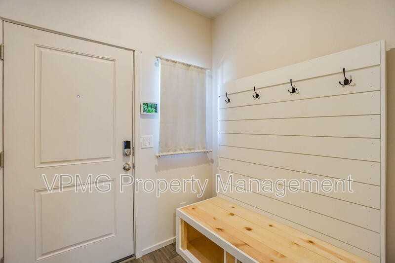 2116 Ne 115th Ct - Photo 3 of 28