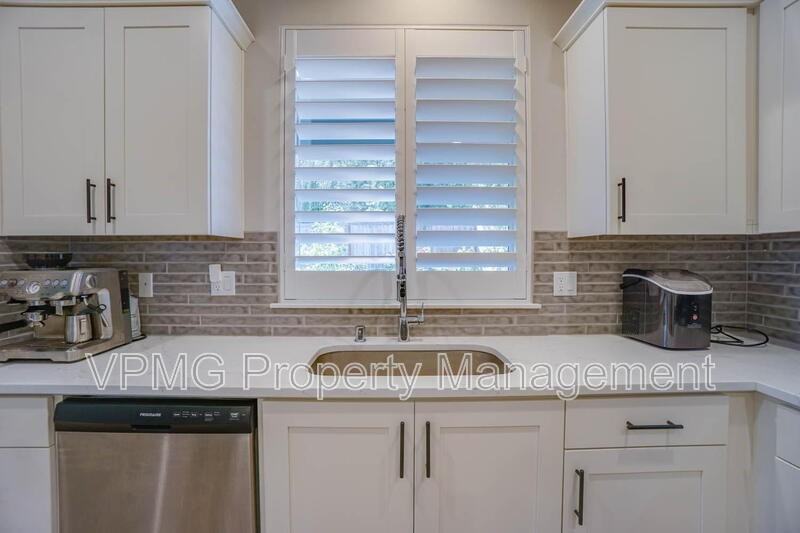 18404 Ne 43rd Ave - Photo 7 of 30