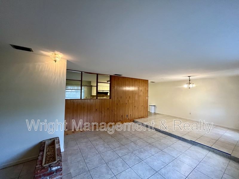 58 Arnoni Dr - Photo 4 of 35