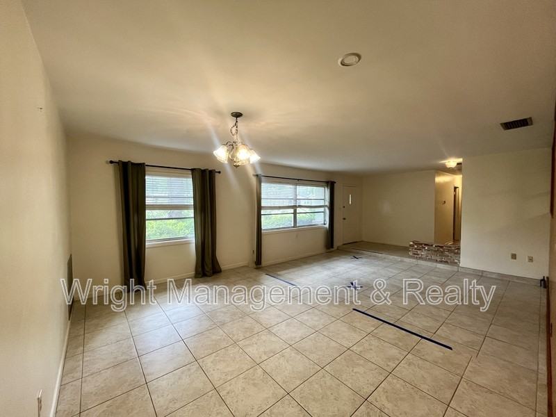 58 Arnoni Dr - Photo 5 of 35