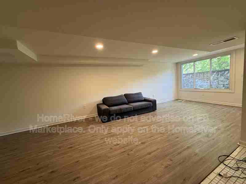 3400 Radnor Pl - Photo 3 of 14