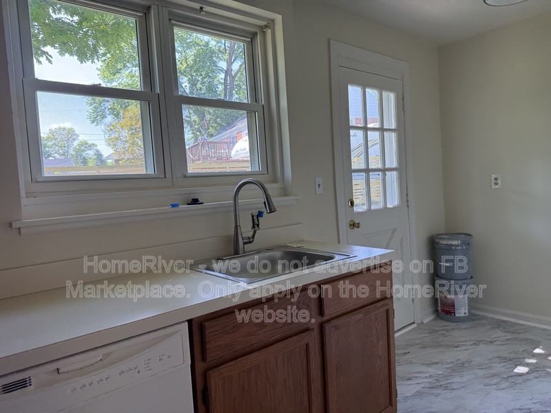 3400 Radnor Pl - Photo 7 of 14