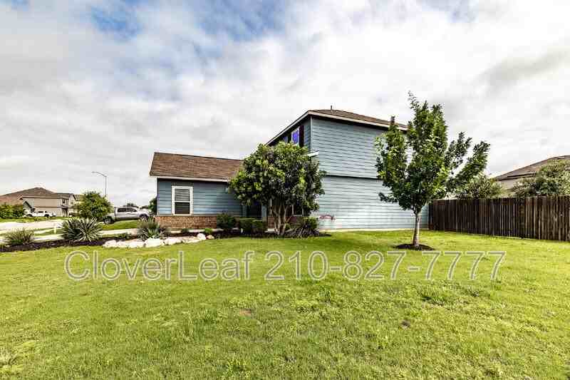 1391 Rios Bend Dr - Photo 4 of 35