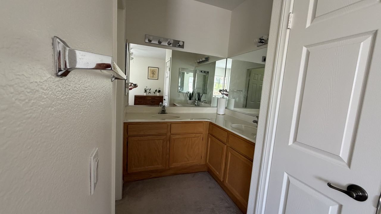 4002 Craven Rd #4 - Photo 5 of 12