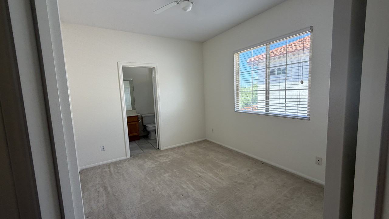 4002 Craven Rd #4 - Photo 7 of 12